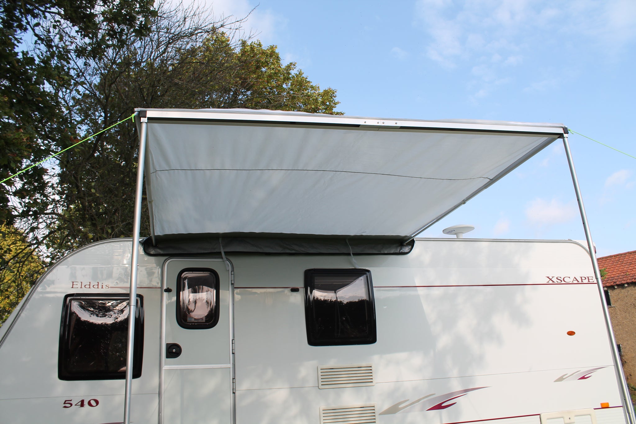 Protekta Roll Out Sun Canopy